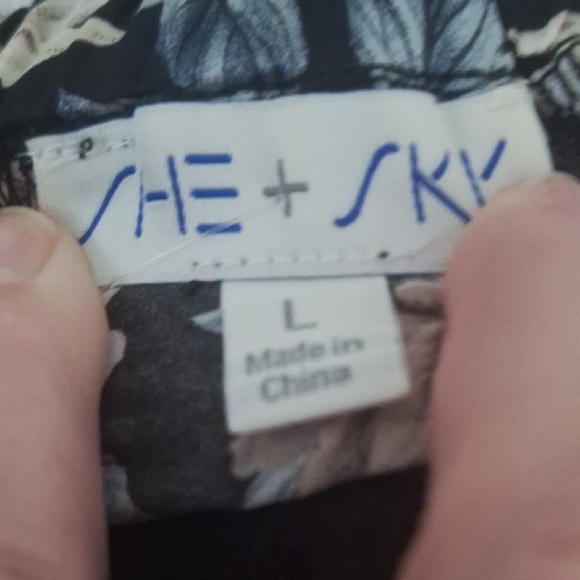 She + Sky Black, Cream, and Blue Floral Maxi Dress L NWT - Picture 5 of 8